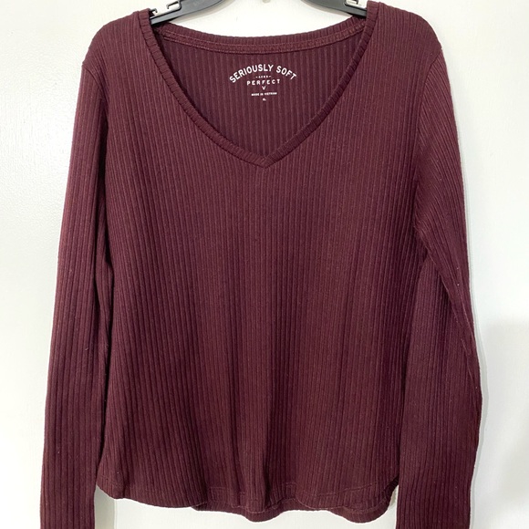 American Eagle Perfect V Ribbed Tee - Picture 1 of 7